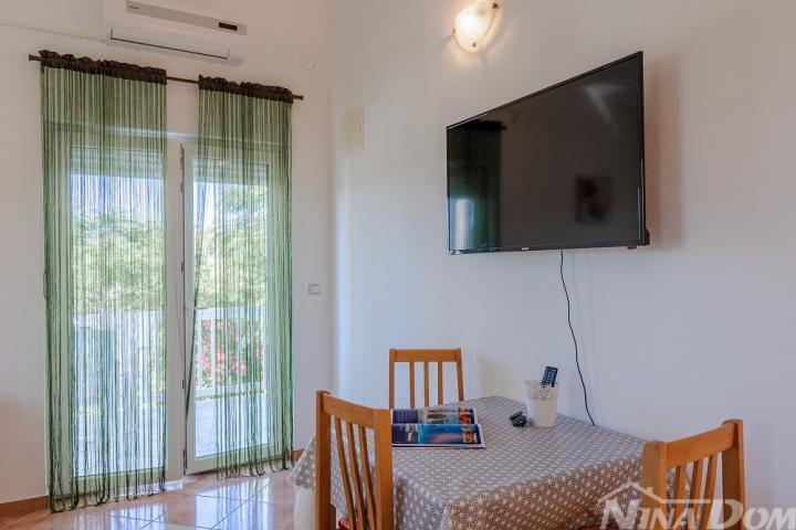 Dalmacija Vir Samostojeća nekretnina s 4 stambene jedinice