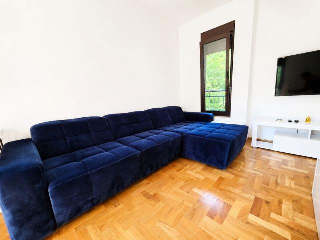 Prodaja novog, opremljenog dvosobnog stana 58m² – Bečići