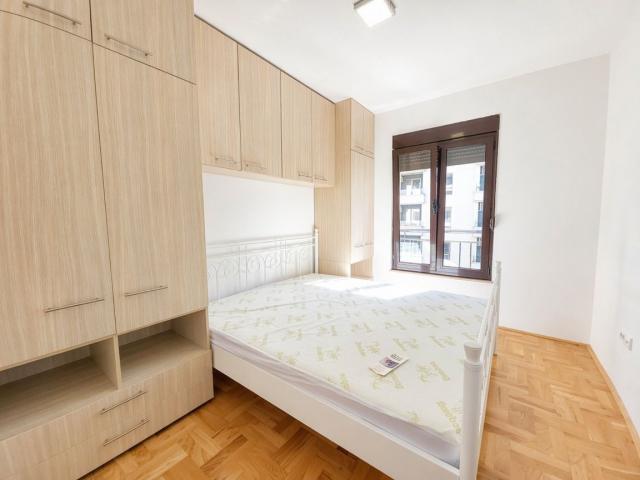 Prodaja novog, opremljenog dvosobnog stana 58m² – Bečići