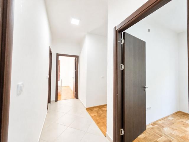 Prodaja novog, opremljenog dvosobnog stana 58m² – Bečići