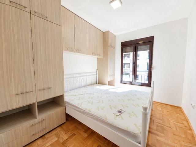 Prodaja novog, opremljenog dvosobnog stana 58m² – Bečići