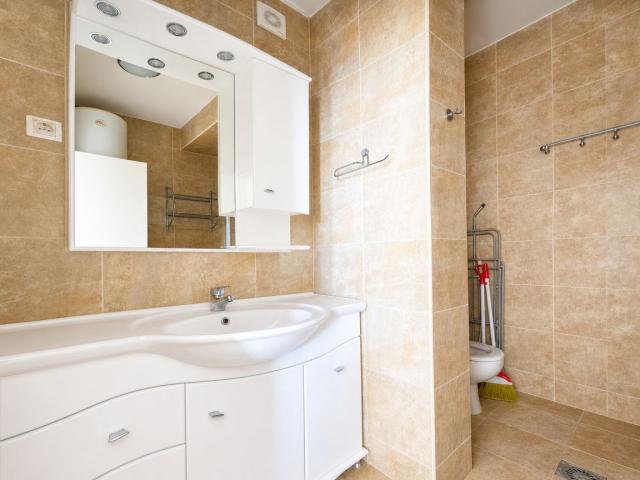 Jednosoban stan sa direktnim pogledom na more 45m² – prva linija, Rafailovići