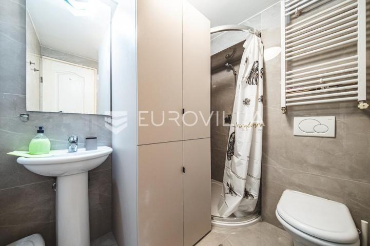 Zagreb, Centar, Draškovićeva, dvoetažan trosoban stan površine 85 m² strogi centar grada