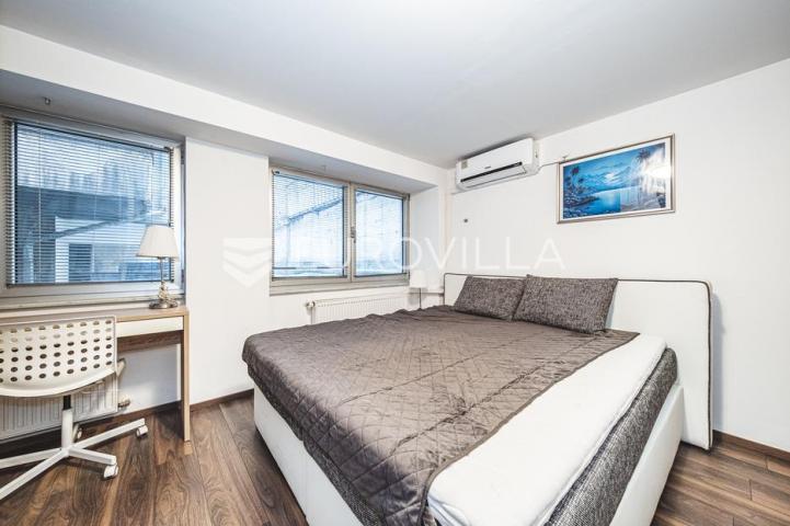 Zagreb, Centar, Draškovićeva, dvoetažan trosoban stan površine 85 m² strogi centar grada