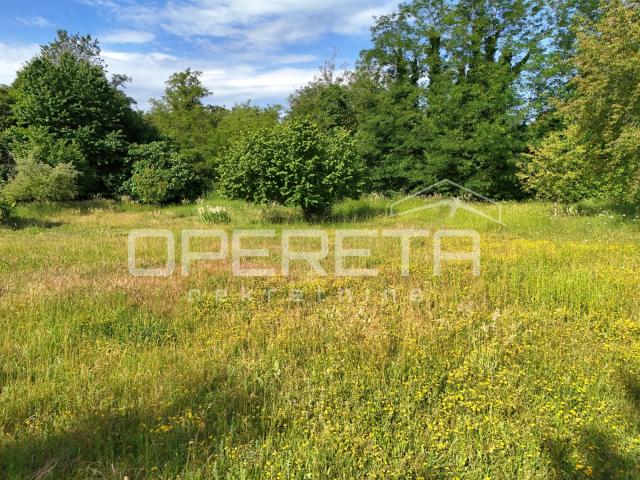 Istra, Poreč-Investicijsko zemljište za 8 stambenih zgrada – izvrsna lokacija