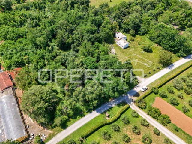 Istra, Poreč-Investicijsko zemljište za 8 stambenih zgrada – izvrsna lokacija