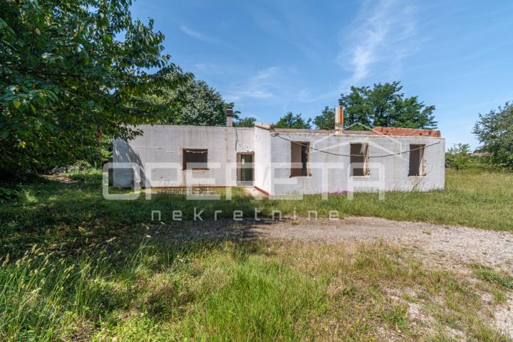 Istra, Poreč-Investicijsko zemljište za 8 stambenih zgrada – izvrsna lokacija
