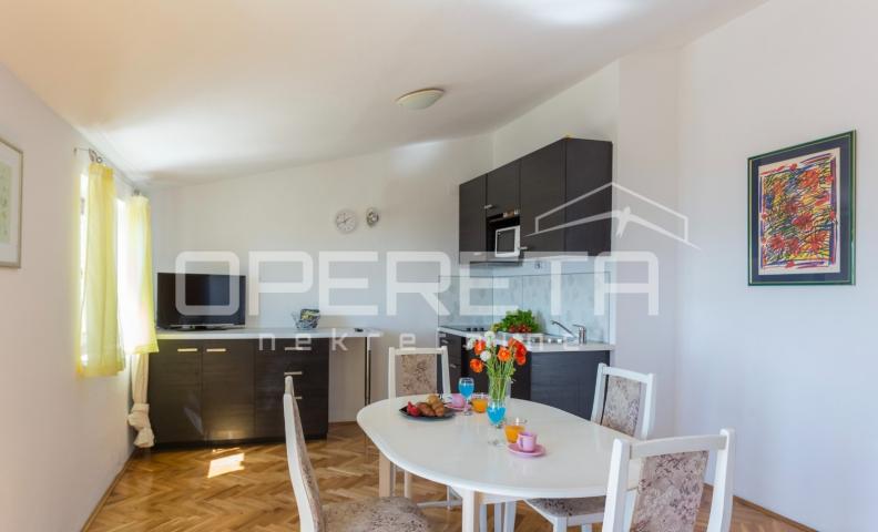 Dubrovnik: kuća s pogledom na more i parcelom od 2.042 m2