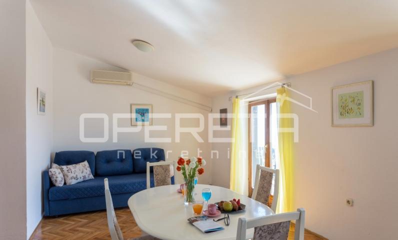 Dubrovnik: kuća s pogledom na more i parcelom od 2.042 m2