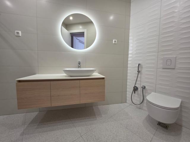 Jednosoban stan 52.84m2 u novom stambenom kompleksu u Becicima. 