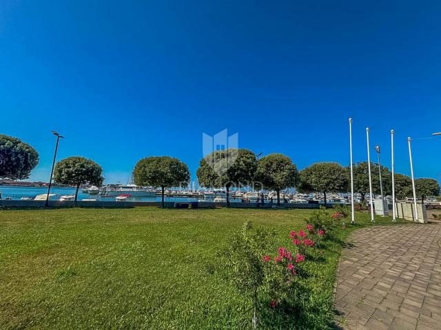 Istra, Umag- prekrasna kuća s bazenom na odličnoj lokaciji!