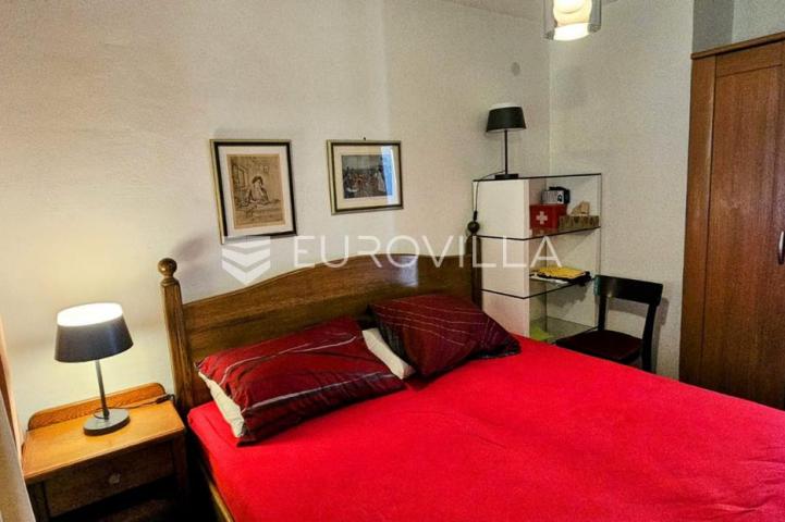 Trogir, stan 59,2 m² s prekrasnim pogledom, od mora i plaže 50 m
