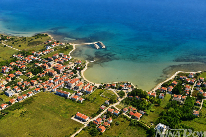 GRAĐEVINSKO ZEMLJIŠTE- PRIVLAKA DALMACIJA- 110 m OD MORA