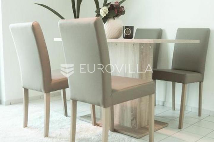 Zadar, Pag, kuća s apartmanima i pogledom na more