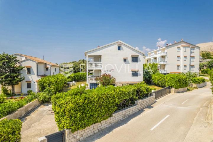 Zadar, Pag, kuća s apartmanima i pogledom na more