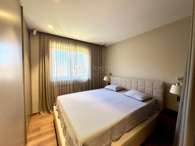 Istra - Luksuzan penthouse s panoramskim pogledom na more