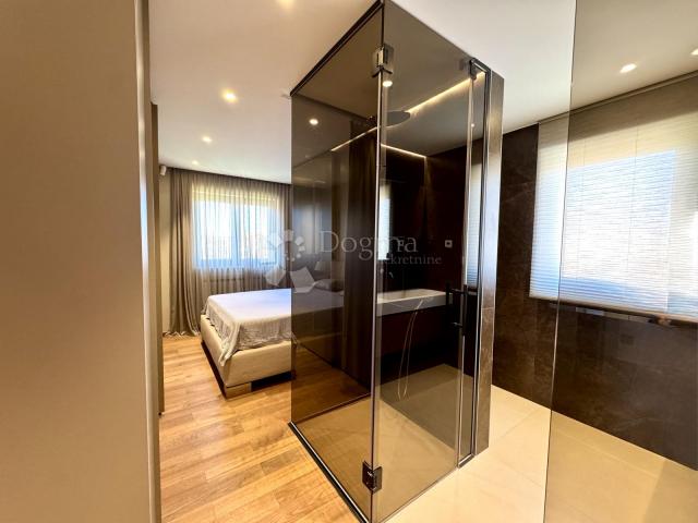 Istra - Luksuzan penthouse s panoramskim pogledom na more