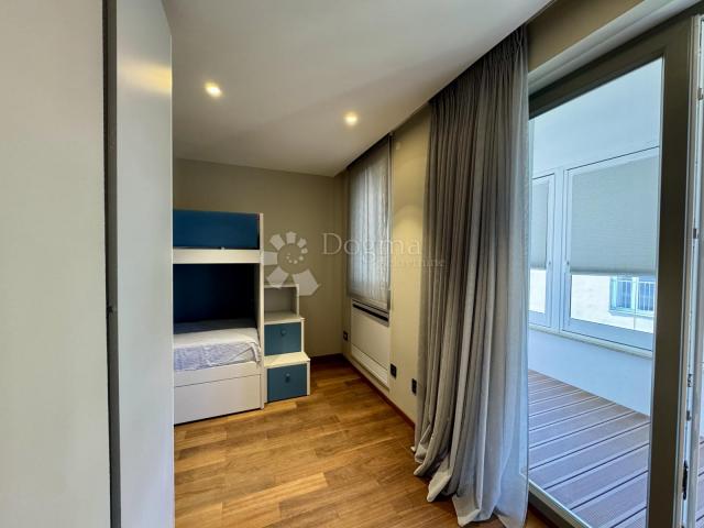 Istra - Luksuzan penthouse s panoramskim pogledom na more