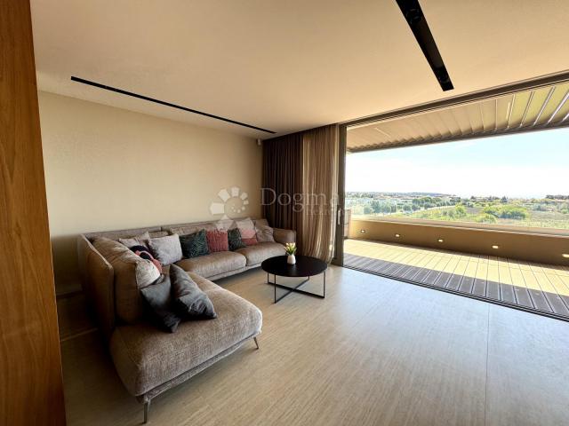 Istra - Luksuzan penthouse s panoramskim pogledom na more