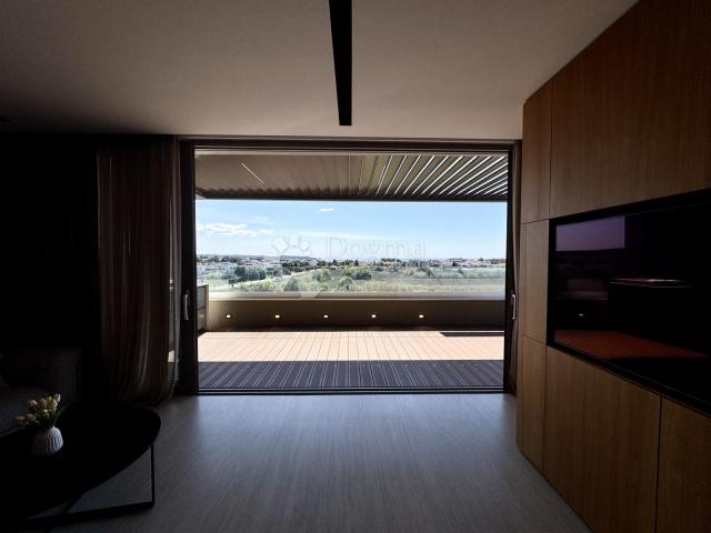 Istra - Luksuzan penthouse s panoramskim pogledom na more