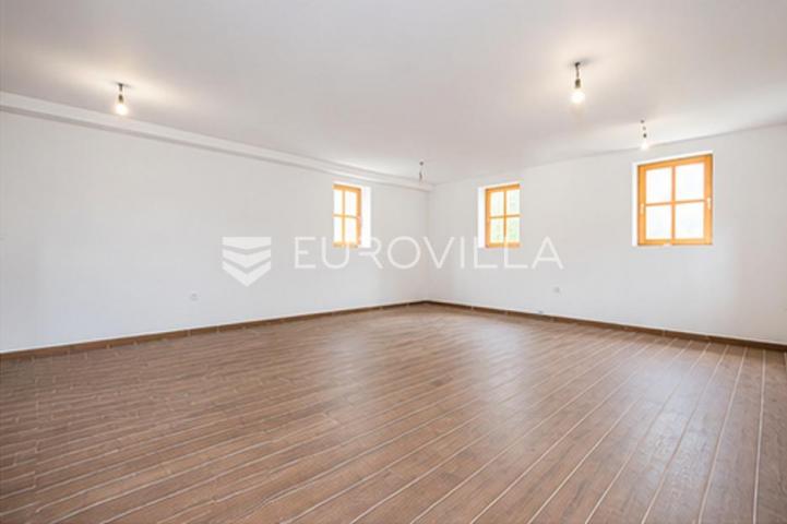 Samobor, Grdanjci, prostrana kuća 180 m² na zemljištu površine 2127 m²