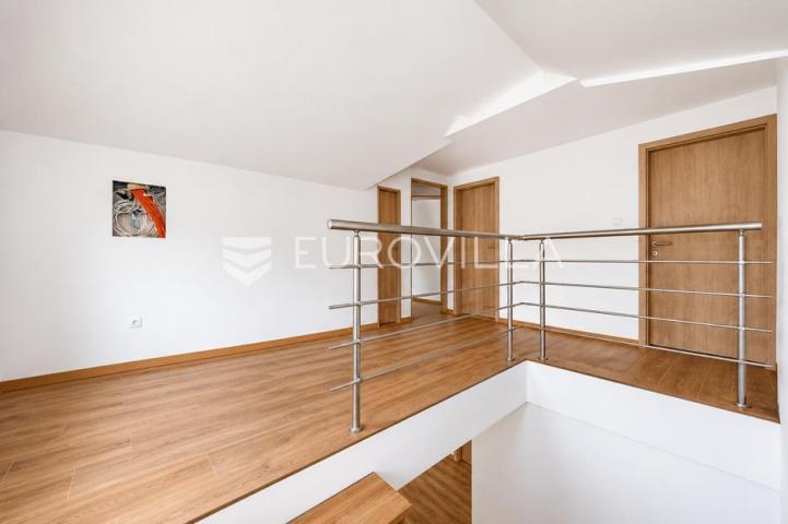 Samobor, Grdanjci, prostrana kuća 180 m² na zemljištu površine 2127 m²