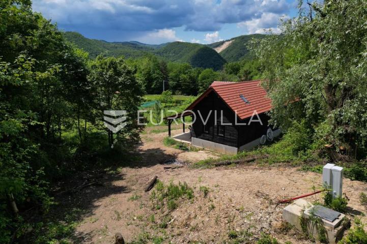 Samobor, Grdanjci, prostrana kuća 180 m² na zemljištu površine 2127 m²