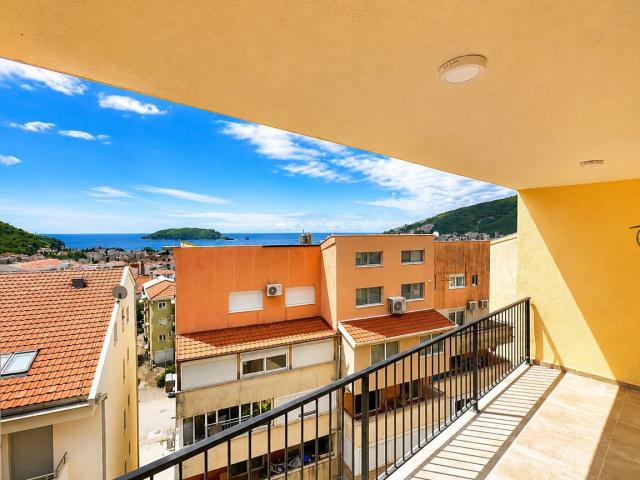 JEDNOSOBAN STAN 60M2 SA PANORAMSKIM POGLEDOM NA MORE I GRAD – LAZI, BUDVA