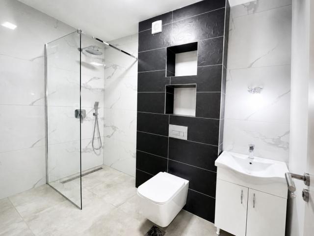 JEDNOSOBAN STAN 60M2 SA PANORAMSKIM POGLEDOM NA MORE I GRAD – LAZI, BUDVA