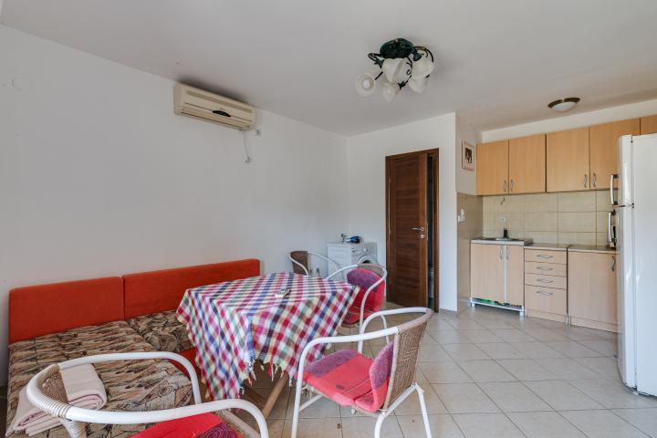 A cosy villa in Lepetani