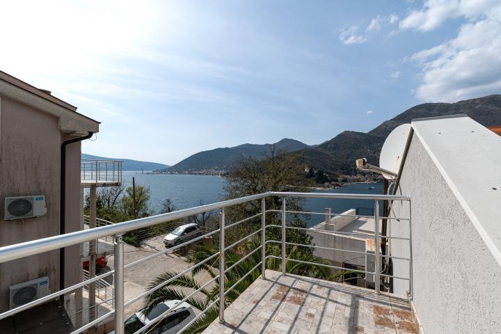 Villa with panoramic sea views in Tivat
