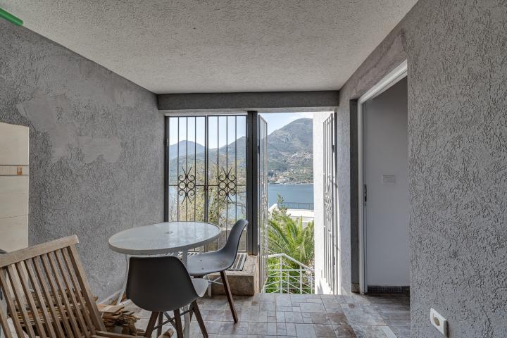 Villa with panoramic sea views in Tivat