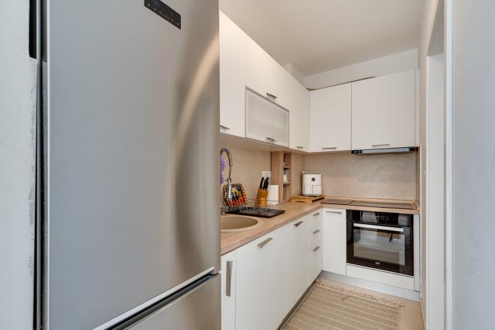 Attractive 86 m² Apartment in Dobrota – Large Terrace, Sea View, Garage & Storage