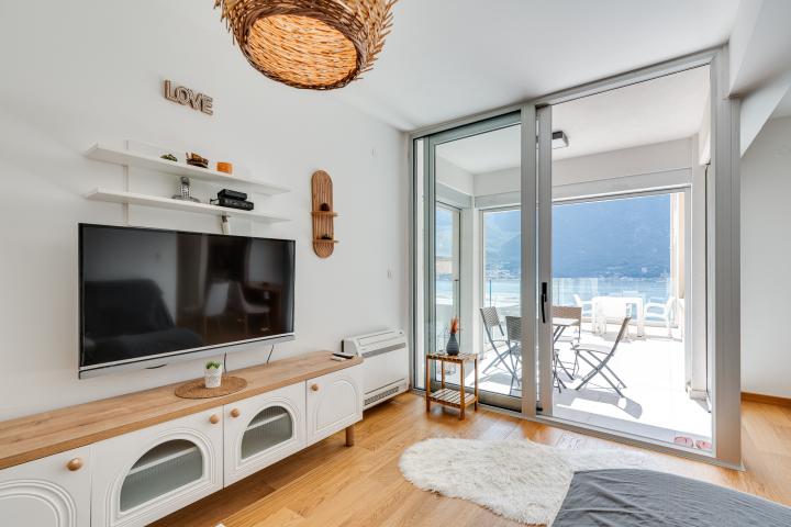 Attractive 86 m² Apartment in Dobrota – Large Terrace, Sea View, Garage & Storage