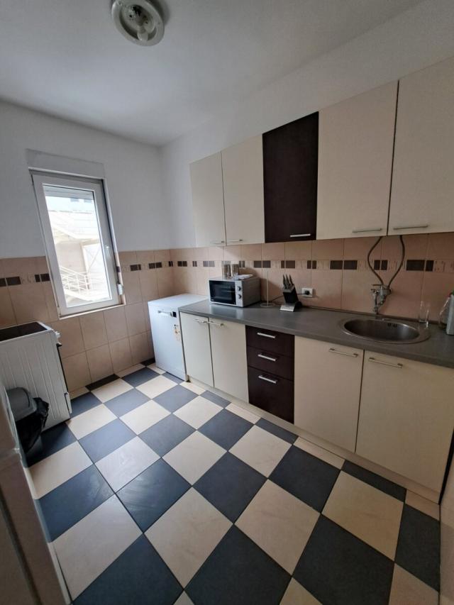 Poslovni prostor 82 m² na Izdavanje – Centar, Podgorica