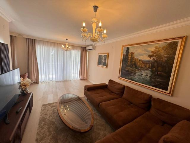 Izdaje se, 105m2, Trosoban stan kod Milenijuma