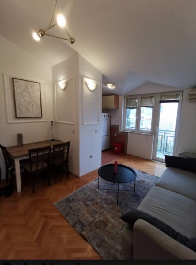 Jednosoban stan, 42m2, Preko Morace