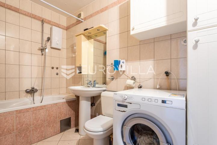 Split, Sućidar, odličan trosoban stan ukupne površine 84 m²