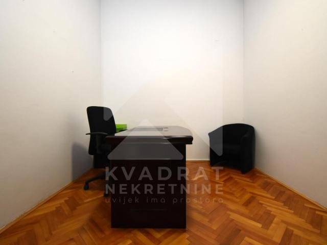 Izdavanje, Kuća, Podgorica, Gorica C, 300m2