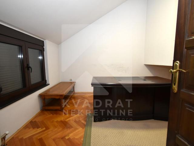Izdavanje, Kuća, Podgorica, Gorica C, 300m2