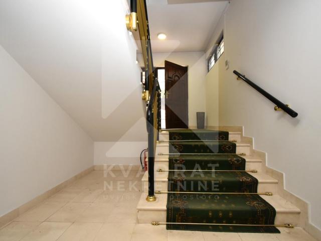 Izdavanje, Kuća, Podgorica, Gorica C, 300m2