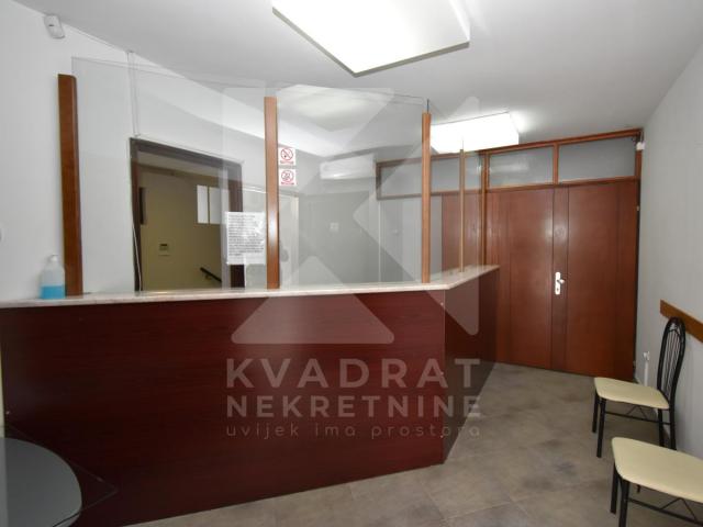 Izdavanje, Kuća, Podgorica, Gorica C, 300m2