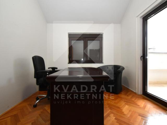 Izdavanje, Kuća, Podgorica, Gorica C, 300m2