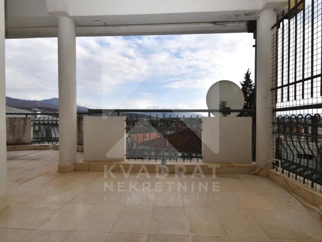 Izdavanje, Kuća, Podgorica, Gorica C, 300m2