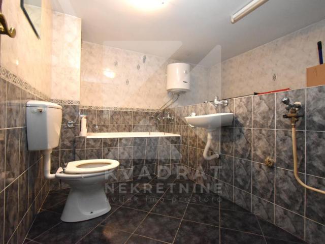 Izdavanje, Kuća, Podgorica, Gorica C, 300m2