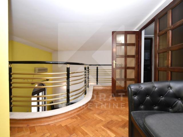 Izdavanje, Kuća, Podgorica, Gorica C, 300m2