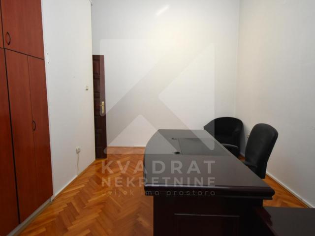 Izdavanje, Kuća, Podgorica, Gorica C, 300m2