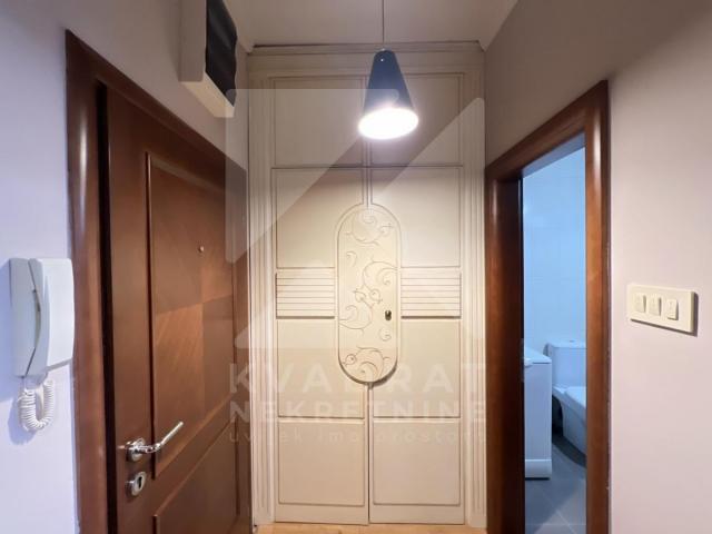 Izdavanje, Dvosoban stan, Podgorica, Centar, 65m2