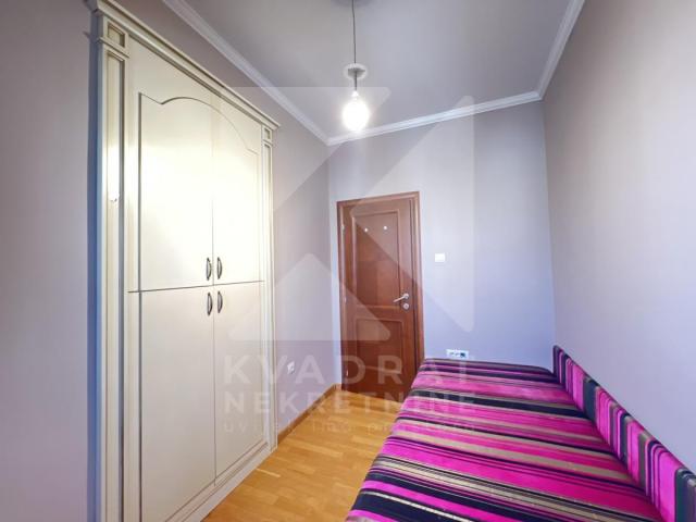 Izdavanje, Dvosoban stan, Podgorica, Centar, 65m2
