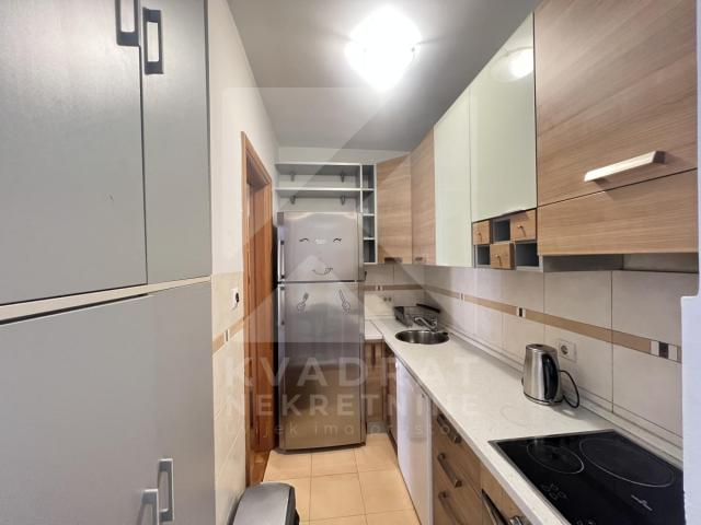 Izdavanje, Dvosoban stan, Podgorica, Preko Morače, 75m2